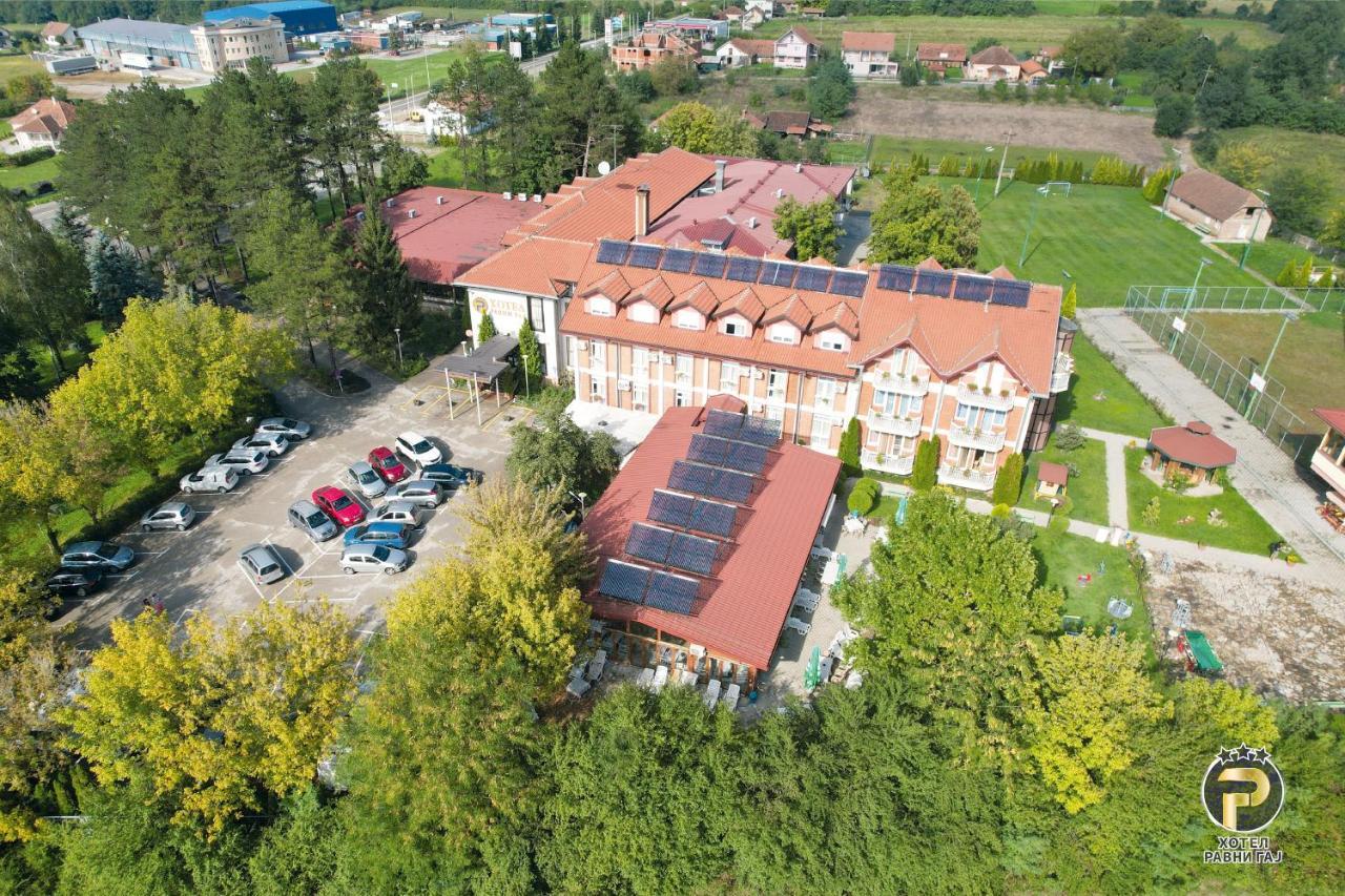 Hotel Ravni Gaj Knic Zewnętrze zdjęcie