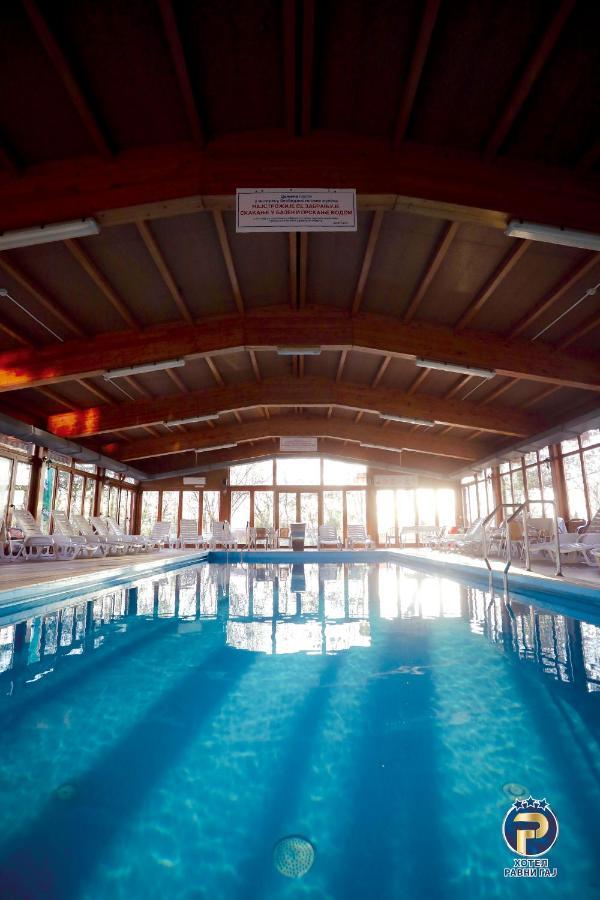 Hotel Ravni Gaj Knic Zewnętrze zdjęcie