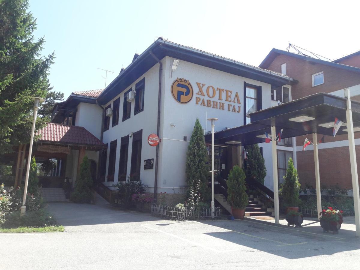 Hotel Ravni Gaj Knic Zewnętrze zdjęcie