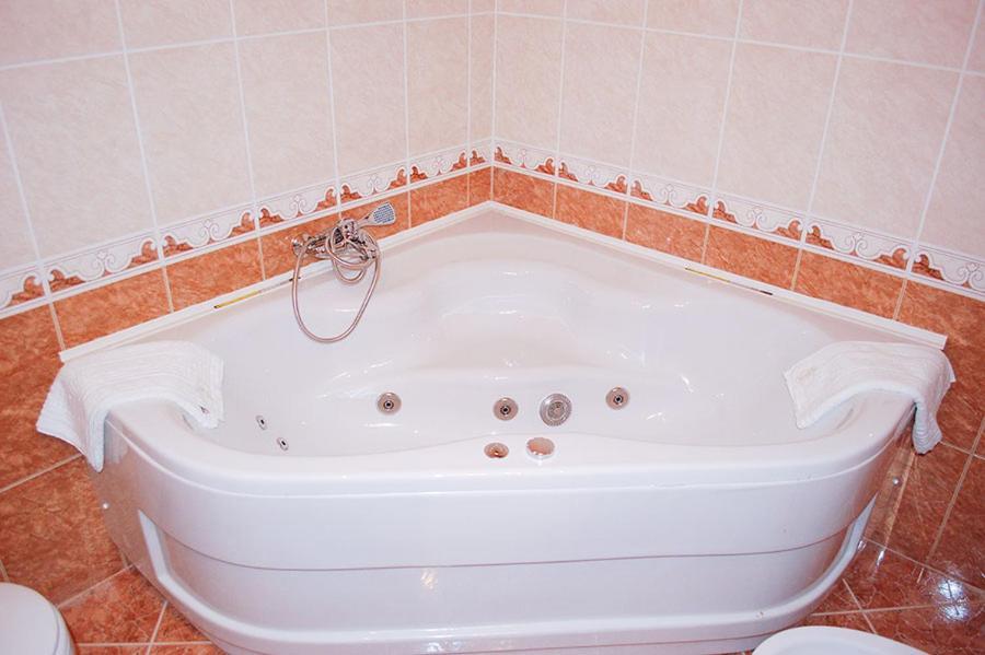Hotel Ravni Gaj Knic Zewnętrze zdjęcie