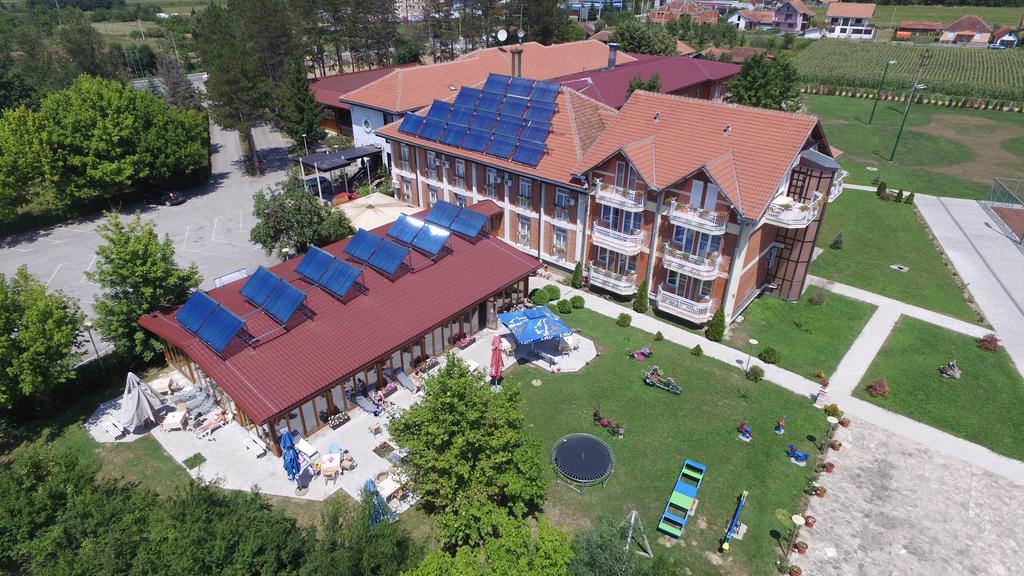 Hotel Ravni Gaj Knic Zewnętrze zdjęcie